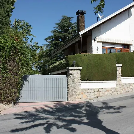 Casa Aikon Vila Gojar